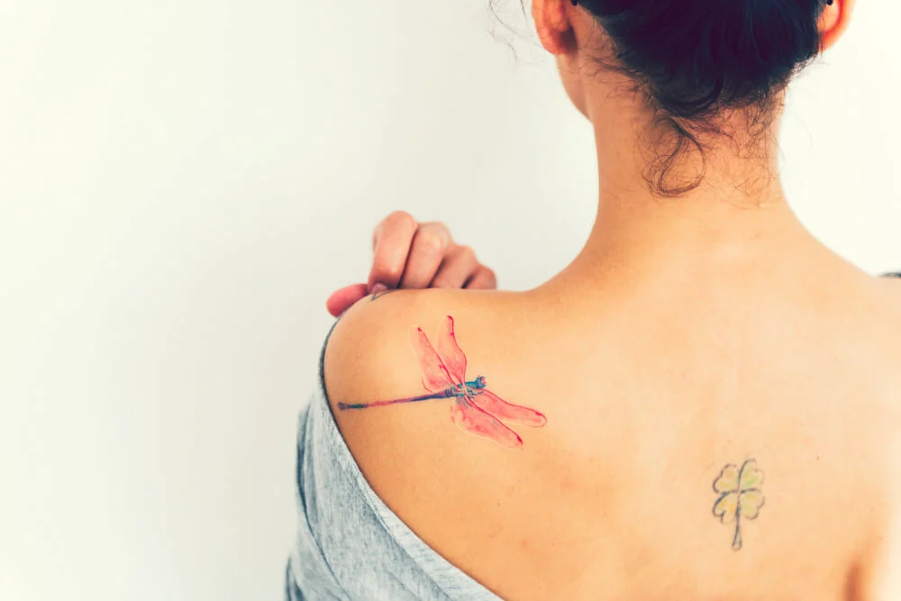 How to cover tattoos with makeup? 1 How to cover tattoos with makeup - girlsnbeauty.com