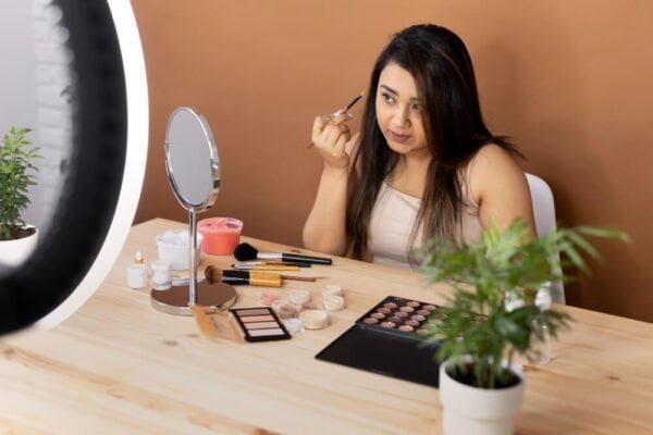 Here are The 12 best affordable makeup kits in Dubai that are popular all over the world