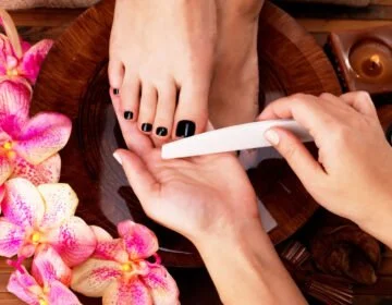 Step by Step to the perfect pedicure-girlsnbeauty.com