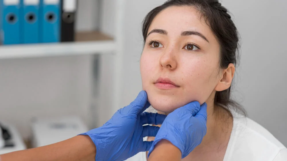 Everything you need to know about double chin surgery 1 Double chin surgery-girlsnbeauty.com
