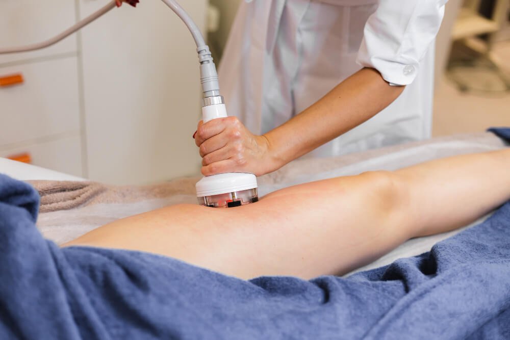 What is laser lipolysis and how does it work? 1 Laser Lipolysis-girlsnbeauty.com
