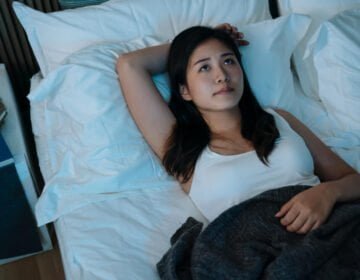 How can a sleep mask be helpful in better sleep - girlsnbeauty.com