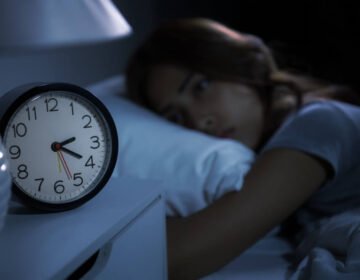 Sleep interrupted and waking up at 3 am, what's the reason - girlsnbeauty.com