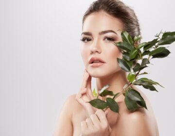 The Best Natural Makeup Brands to Try-girlsnbeauty.com