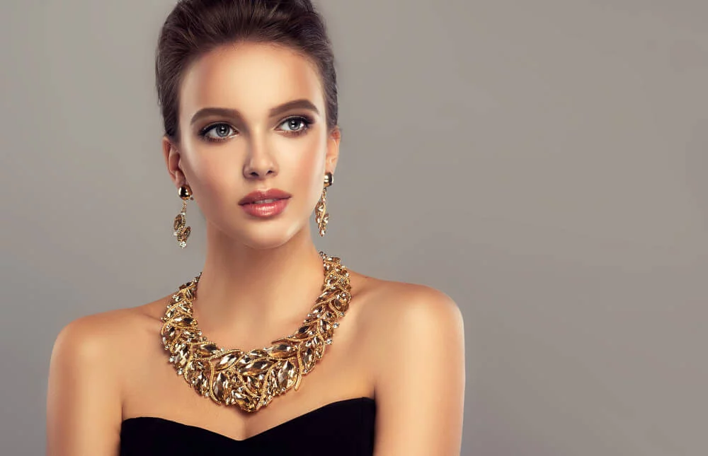 All That Glitters: Exploring Gold Jewelry Types 1 Gold Jewelry - girlsnbeauty.com