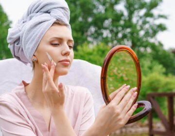 Natural Home Remedies for Treating Acne - girlsnbeauty.com
