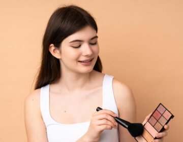 The Ultimate Guide to the Best Foundations for Dry Skin 11 Best foundation for dry skin- girlsnbeauty.com