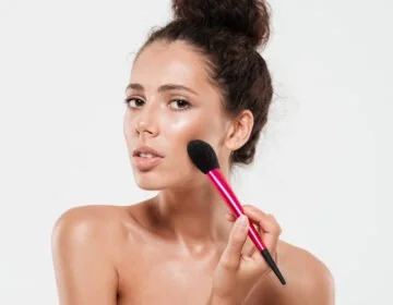 How to use Bronzer vs Contour - girlsnbeauty.com