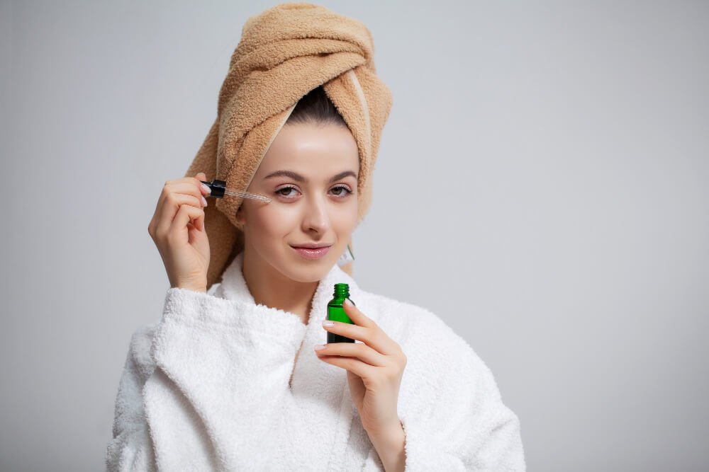 Glycolic Acid vs Salicylic Acid: Which is best for your skin type? 1 Glycolic Acid vs Salicylic Acid Which is best one for you - girlsnbeauty.com
